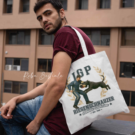 Borsa shopper stampata con un Riesenschnauzer che fa IGP. Grafica originale Roba Bestiale