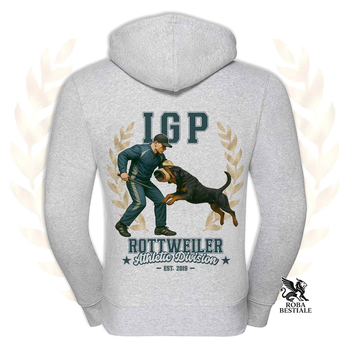 Una felpa con cappuccio e zip stampata con un Rottweiler che fa IGP. Grafica originale Roba Bestiale