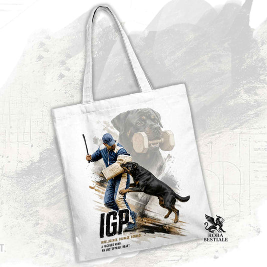 Borsa Tote bianca con stampata una grafica originale di Roba Bestiale con un Rottweiler che fa IGP