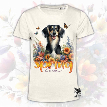 Una t-shirt beige stampata con un Saluki immerso in fiori colorati. Collezione Spring Love di Roba Bestiale
