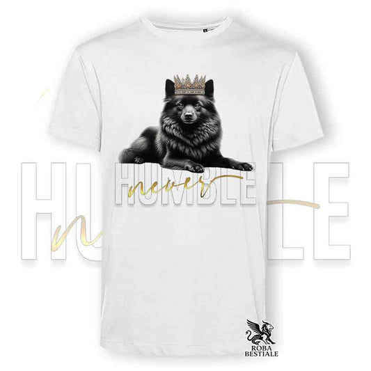 T-shirt stampata con uno Schipperke, colore bianco con grafica Never Humble