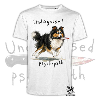 T-shirt bianca stampata con uno Shetland Sheepdog che tiene un coltello tra i denti. Grafica originale Roba Bestiale, collezione Psychopath