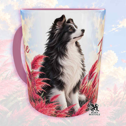 Tazza con manico rosa, decorata con un cane bianco e nero tra erbe rosa.