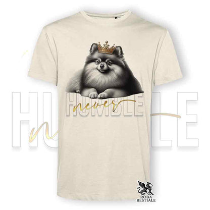 T-shirt beige stampata con uno Spitz Tedesco Pomerania, grafica Never Humble