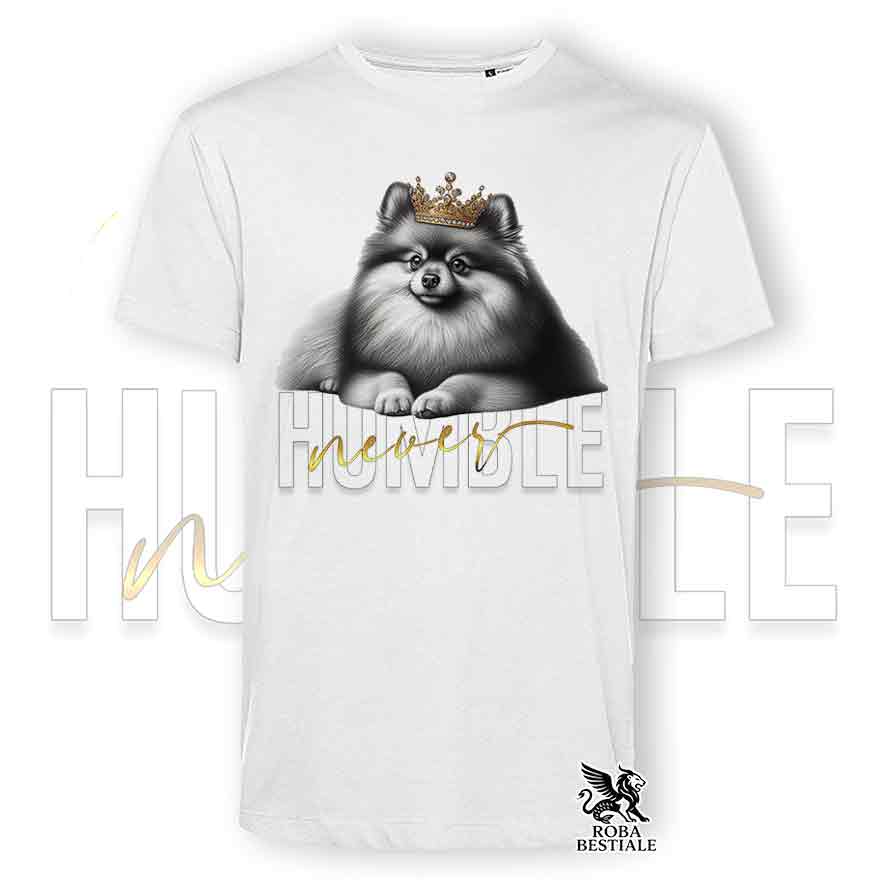 T-shirt bianca stampata con uno Spitz Tedesco Pomerania, grafica Never Humble