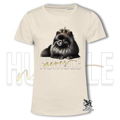 T-shirt beige stampata con uno Spitz Tedesco Pomerania, grafica Never Humble