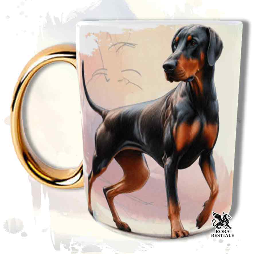 Tazza con Dobermann nero focato, stampata con grafica Behavior, manico oro, fronte