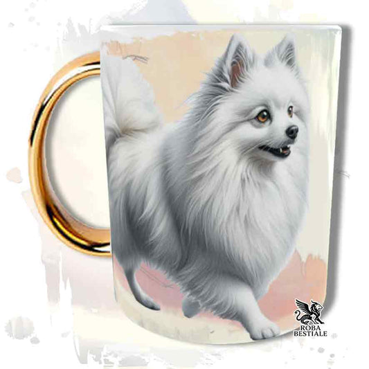 Tazza con Spitz Tedesco Piccolo Bianco, stampata con grafica Behavior, manico oro, fronte