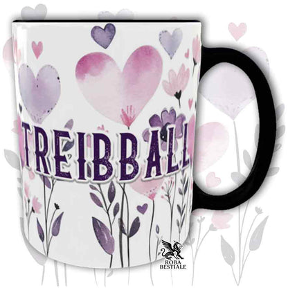 Tazza con dettagli neri stampata con una grafica dedicata al Treibball, collezione Candy