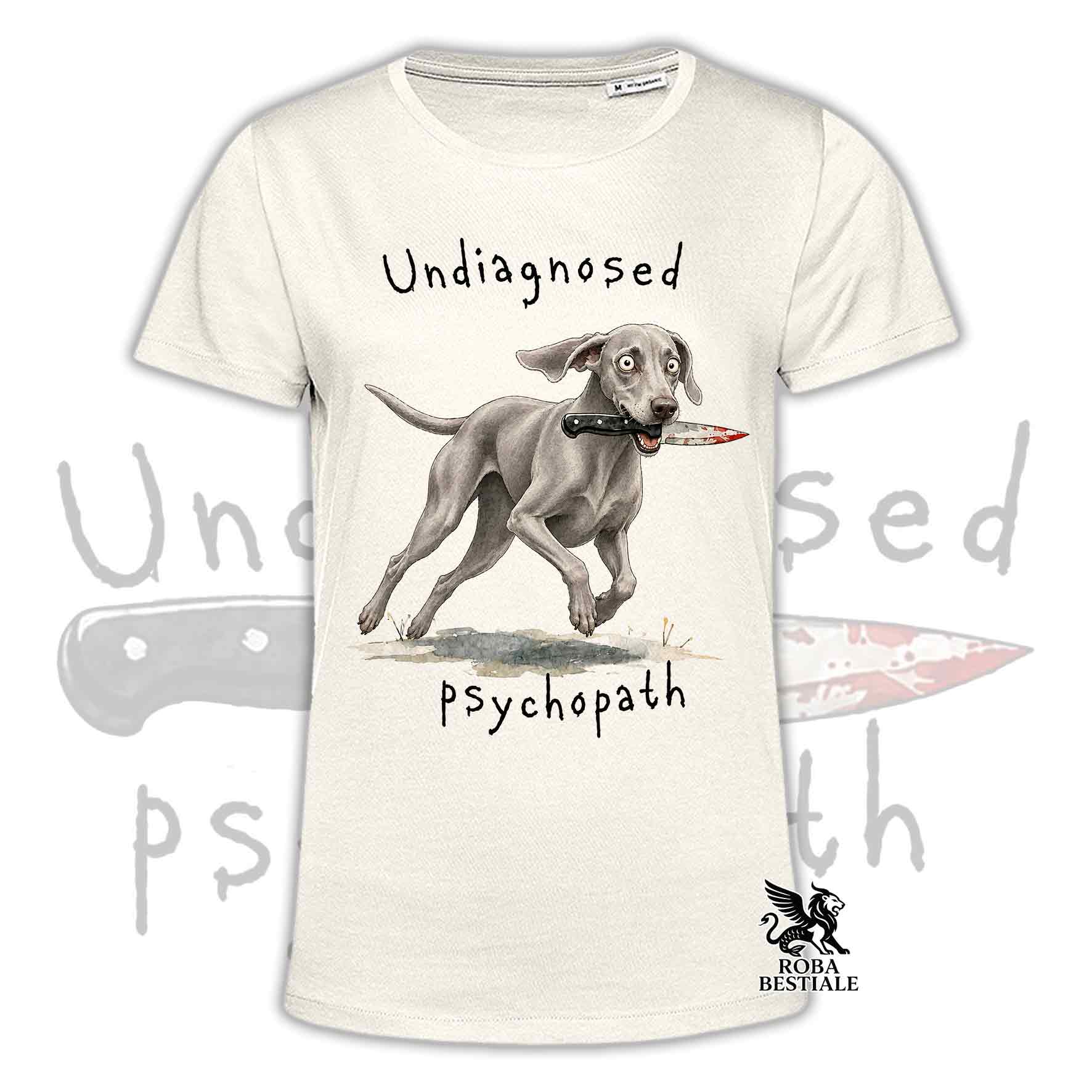 T-shirt beige stampata con un Weimaraner che tiene un coltello tra i denti. Grafica originale Roba Bestiale, collezione Psychopath