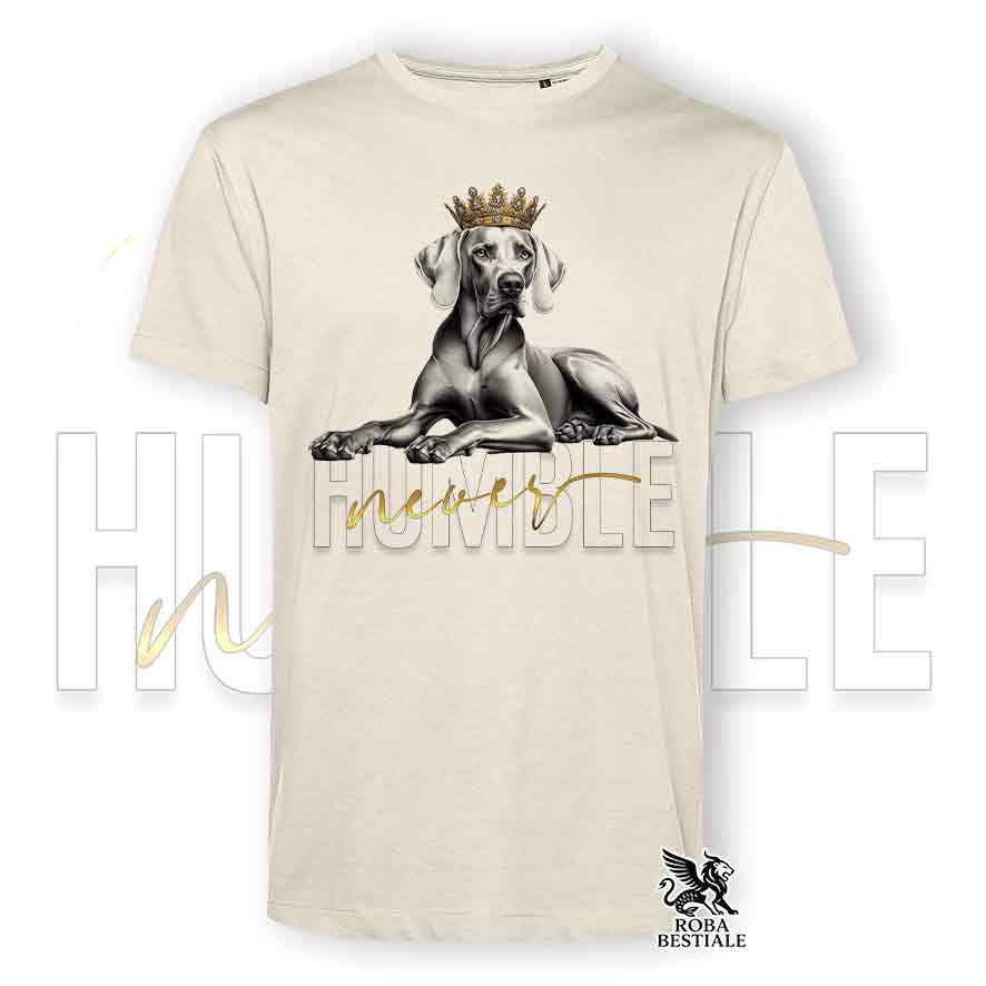 T-shirt beige stampata con un Weimaraner, grafica Never Humble