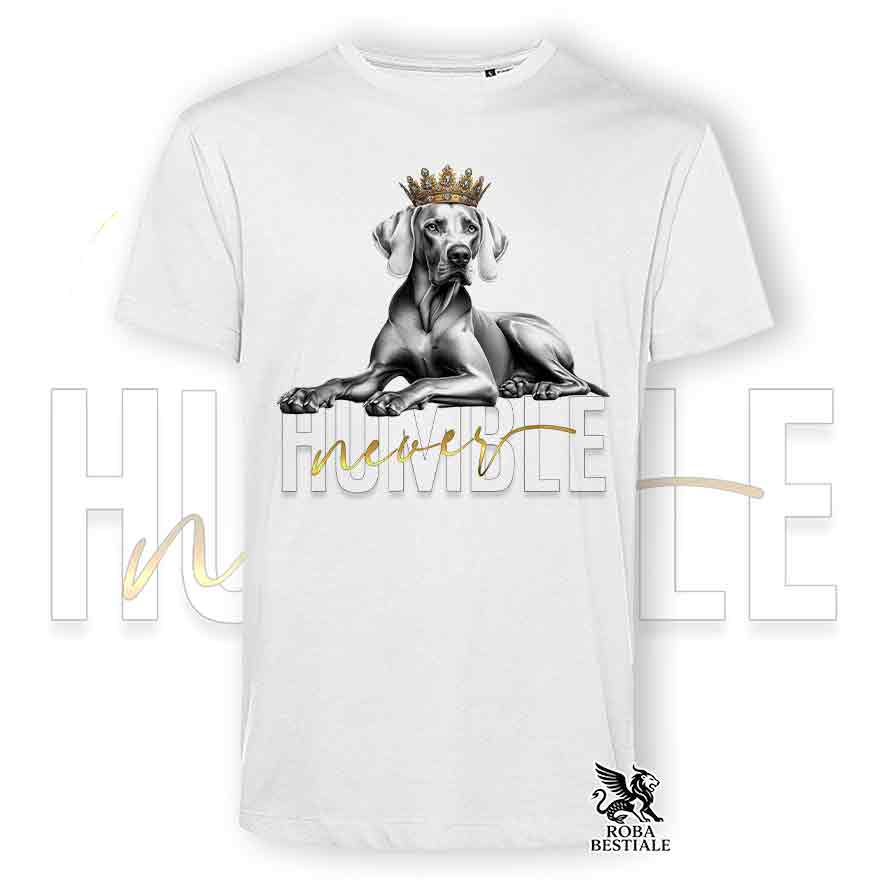 T-shirt bianca stampata con un Weimaraner, grafica Never Humble