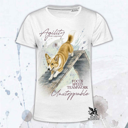 T-shirt bianca stampata con un Welsh Corgi Cardigan che fa Agility. Grafica originale Roba Bestiale, collezione A-Frame