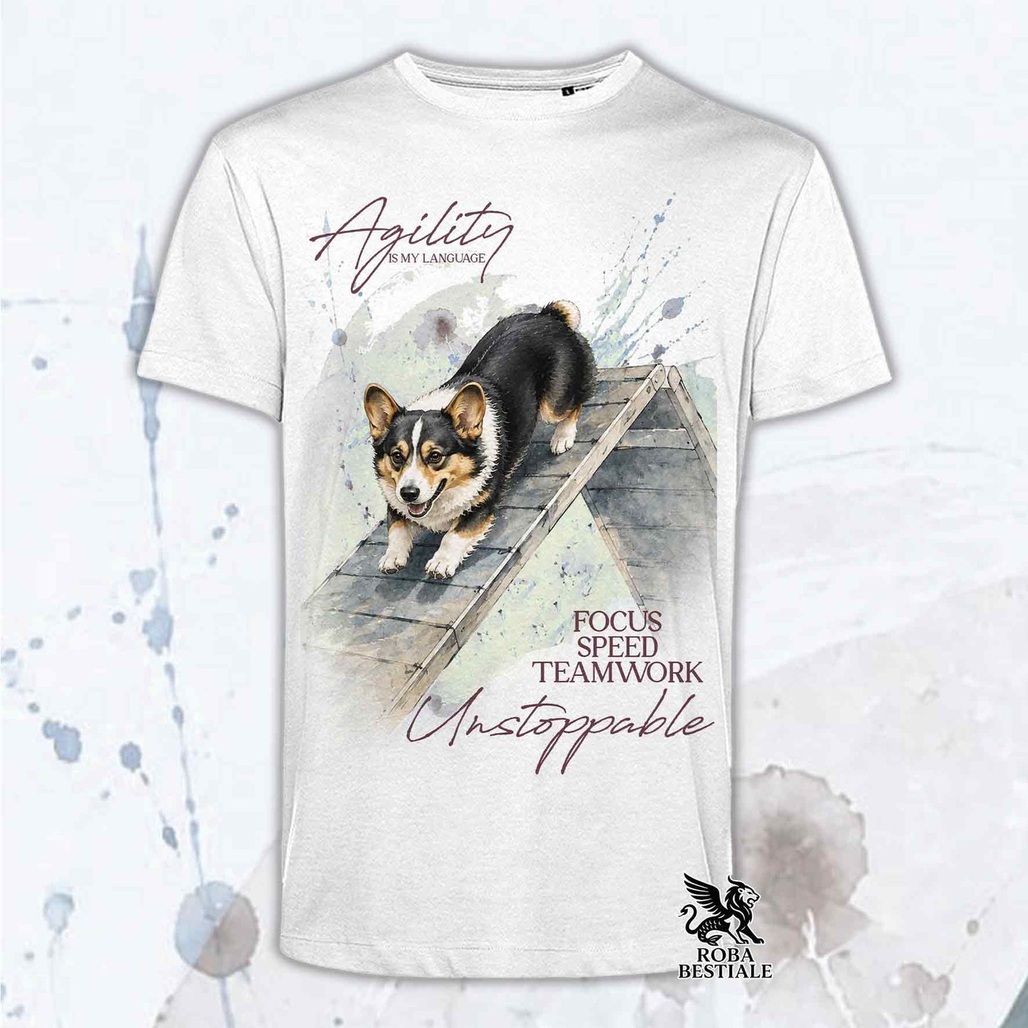 T-shirt bianca stampata con un Welsh Corgi Cardigan che fa Agility. Grafica originale Roba Bestiale, collezione A-Frame